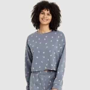 Colsie Cropped Floral Sweatshirt Size Medium